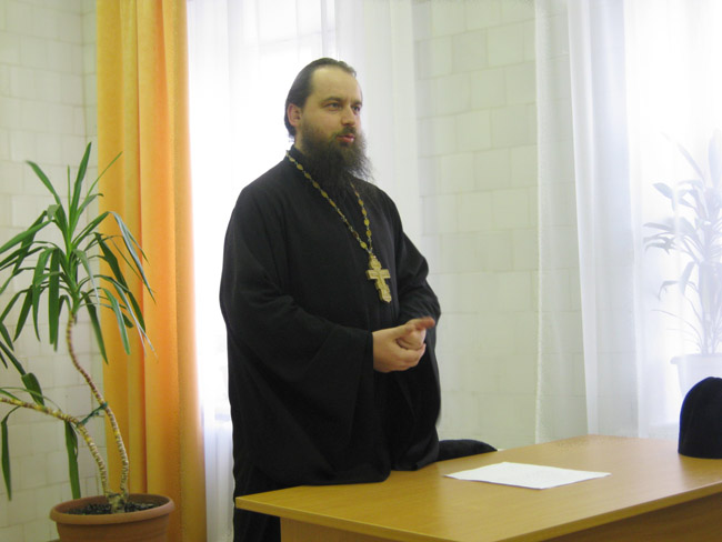 «Молитва соборная и келейная» - так называлась духовная беседа, которую подготовил Ново-Тихвинский монастырь для жителей Екатеринбурга