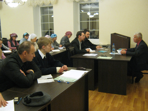 Московский профессор завершил чтение курса лекций для слушателей миссионерских курсов Ново-Тихвинского монастыря