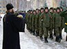 Священники поучаствовали в торжественных построениях в день начала зимнего периода обучения в войсках