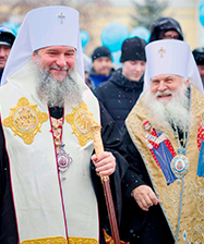 Пять тысяч человек, восемь архиереев, Крестный ход и поздравление Главы города: Екатеринбург встретил День святой Екатерины