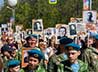 Каменцы возложили цветы к мемориалам и поучаствовали в Параде Победы