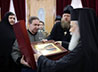 Патриарху Иерусалима передали икону, написанную уральским священником