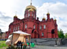 На подворье Скорбященского монастыря устроили летнюю чайную