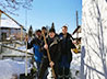 Каменские волонтеры помогли очистить дворы от снега