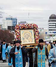 Божественная литургия, крестный ход и молебен: в Екатеринбурге широко отметят праздник Казанской иконы Пресвятой Богородицы