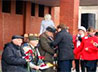 С юбилеем Победы ветеранов города Богданович поздравили казаки-кадеты