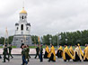 Пятьсот ветеранов Каменска-Уральского почтили память защитников Родины, пройдя Крестным ходом к воинскому мемориалу