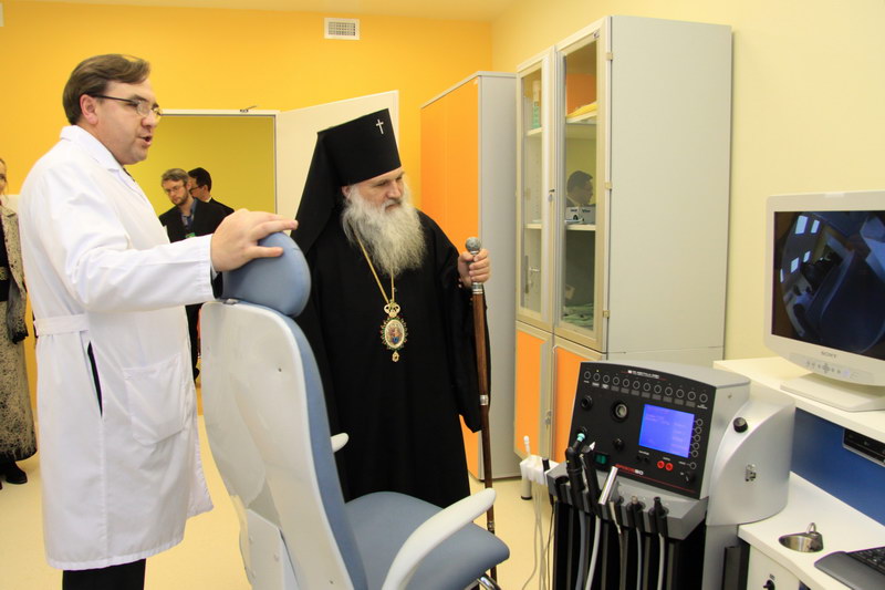 Архиепископ Викентий побывал на церемонии открытия детской поликлиники в центре «УГМК-Здоровье»